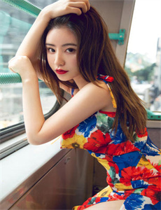 《夫妻性姿势真人做视频》